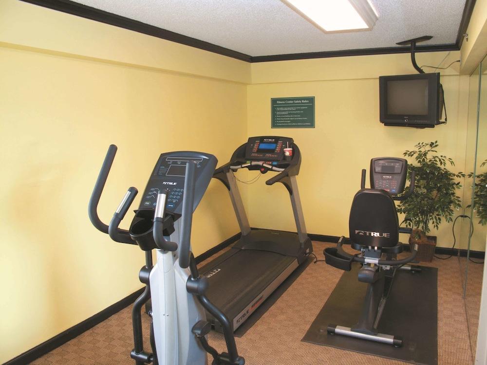 La Quinta Inn By Wyndham Columbia Se Fort Jackson Екстериор снимка